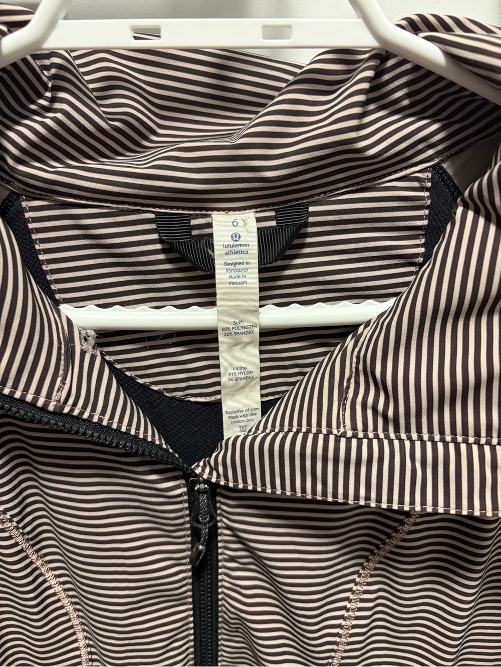 Lululemon Go the Distance Jacket - Picture 2 of 3